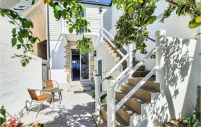 4 Bedroom Nice Home In Saint-Pierre-Quiberon